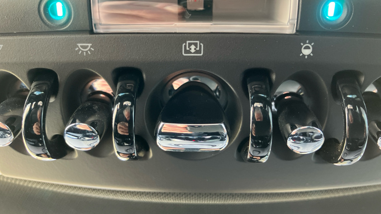 MINI Hatchback 135kW Cooper S Level 3 33kWh 3dr Auto Electric Hatchback